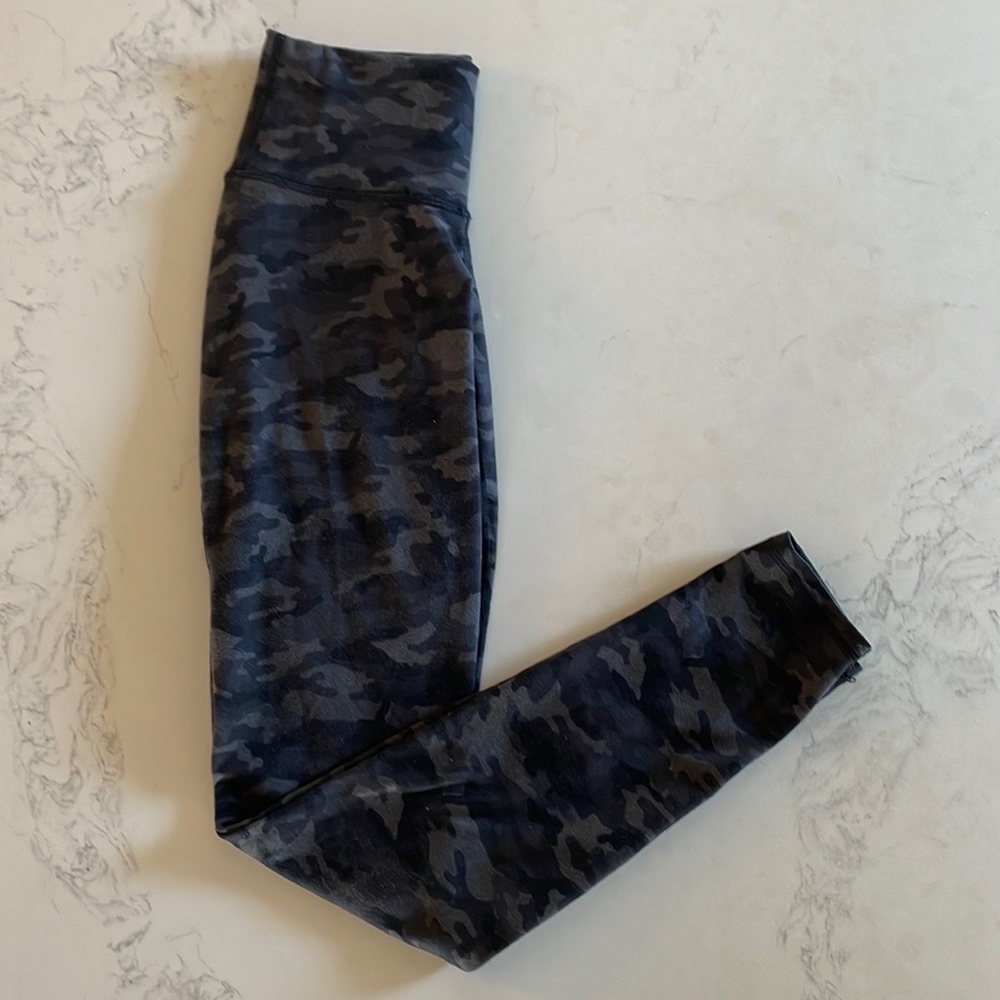 FABLETICS HIGH-WAISTED LEGGINGS